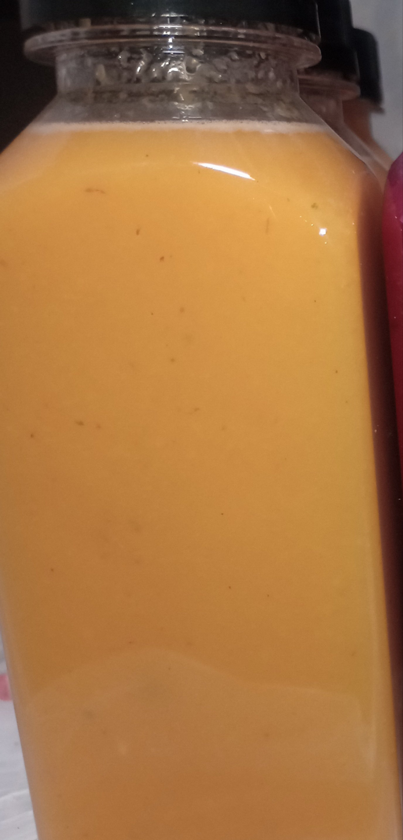 (MUST PURCHASE 6 BOTTLES TO GET THEM FOR THE PRICE OF $5.55) ~ROYAL 🔥 DEALS ~ [PICK FROM 2 CHOICES GINGER 🫚  W/PINEAPPLE RESET, TROPICAL BEETS RESET, GINGER RESET] (10oz)